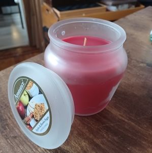 Aromance apples & brown sugar candle
